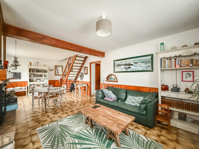 Maison - 263 m² - 8 pièces