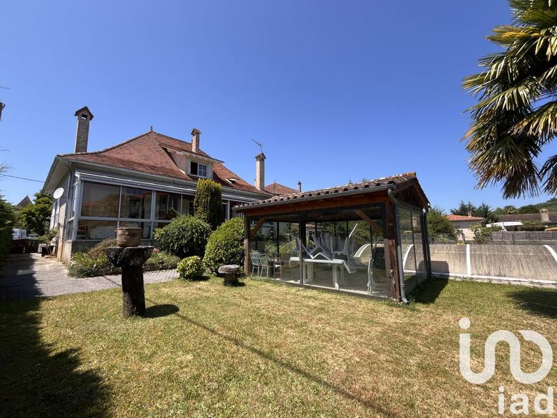 Maison - 137 m² - 6 pièces