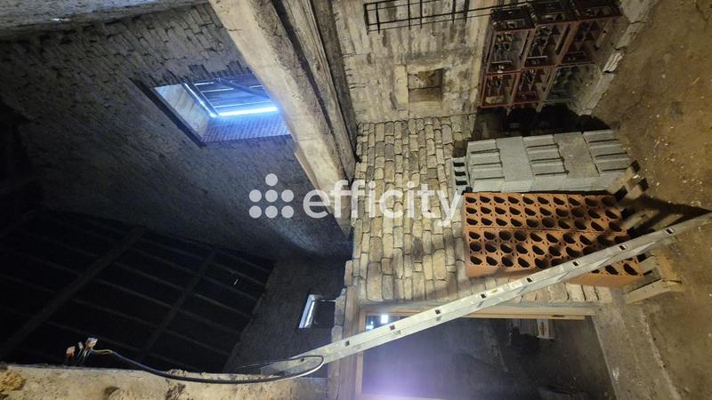 Maison - 230 m² - 10 pièces