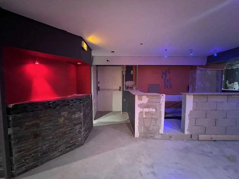 Fonds de commerce - Magasins - 222 m²