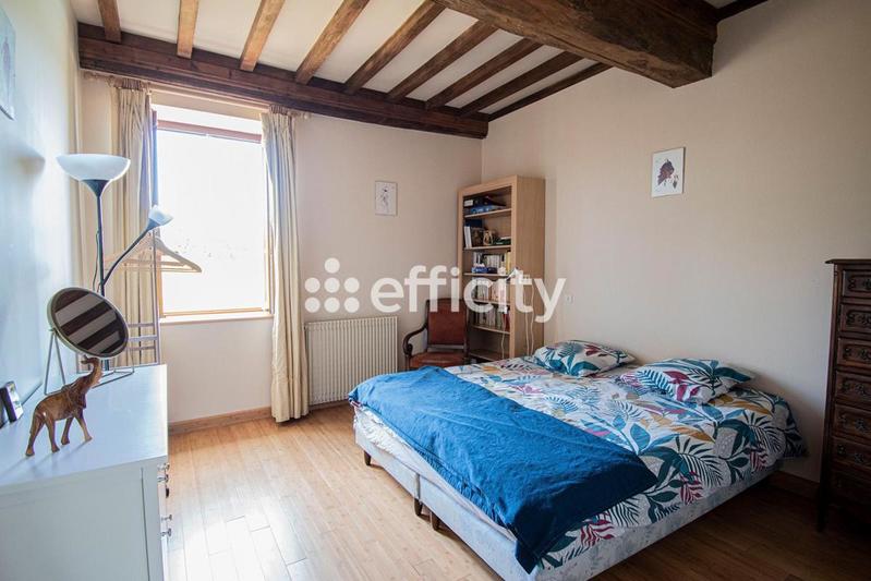 Maison - 480 m² - 13 pièces