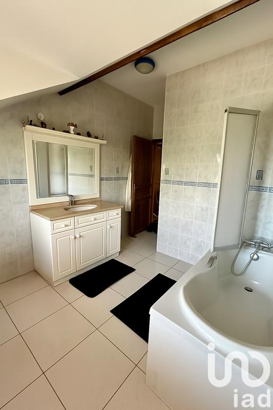 Maison - 189 m² - 6 pièces