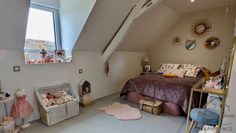 Maison - 187 m² - 7 pièces