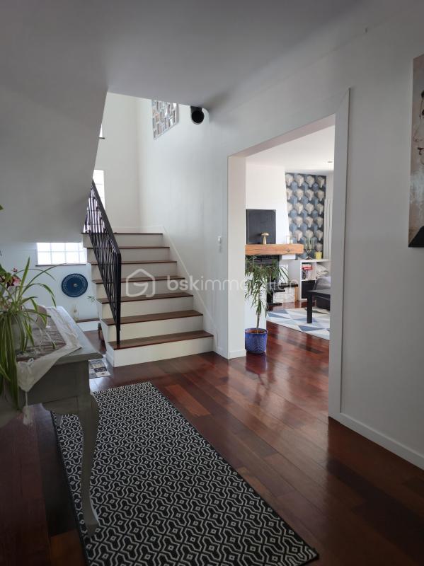 Maison - 185 m² - 7 pièces