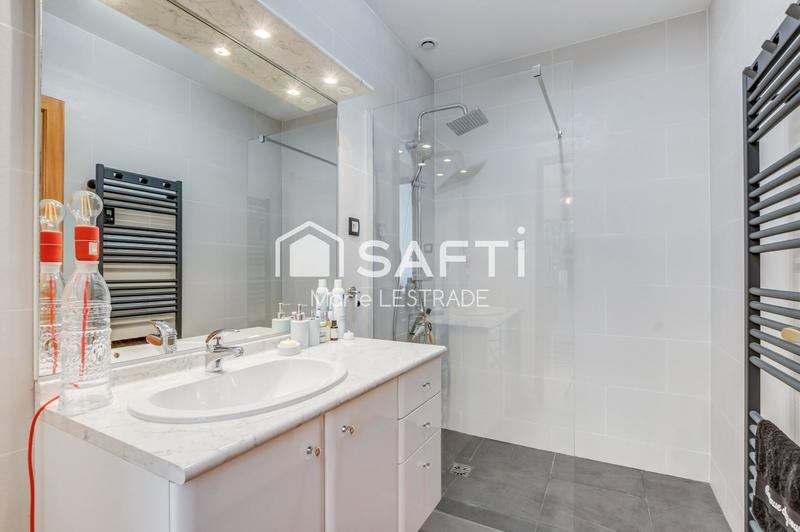 Maison - 189 m² - 6 pièces