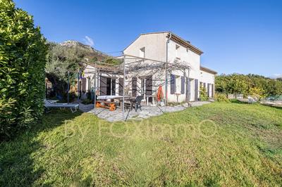 Maison - 166 m² - 6 pièces