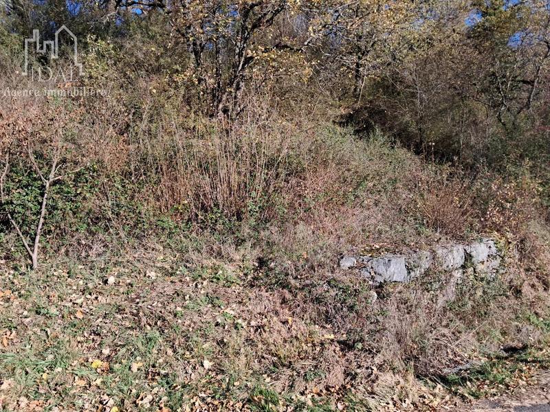 Terrain constructible - 651 m²
