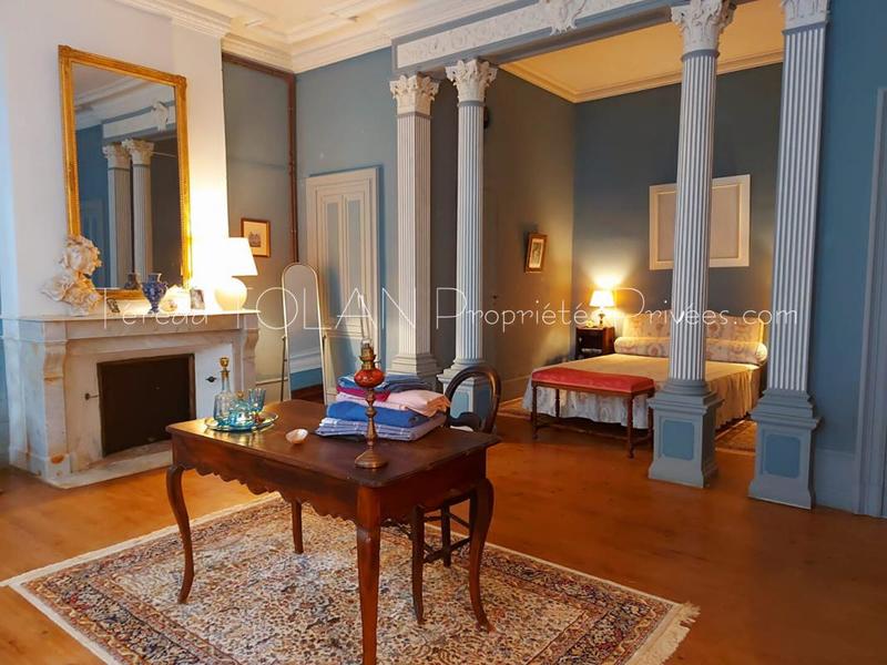 Château - 775 m² - 17 pièces