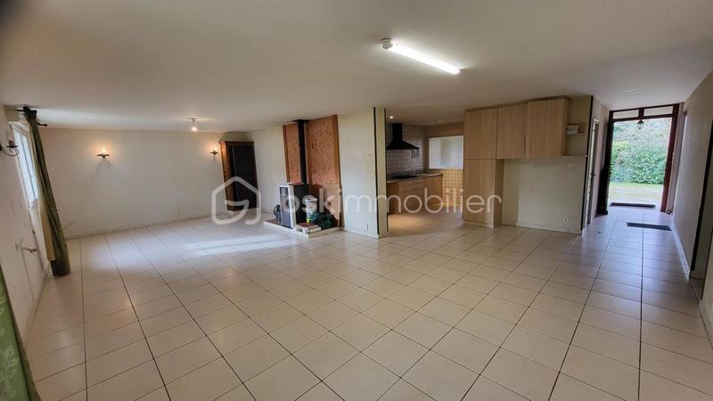 Pavillon - 210 m² - 8 pièces