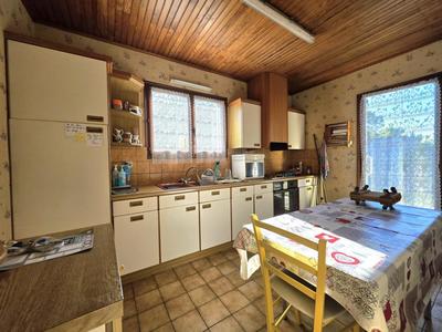 Maison traditionnelle - 149 m² - 6 pièces