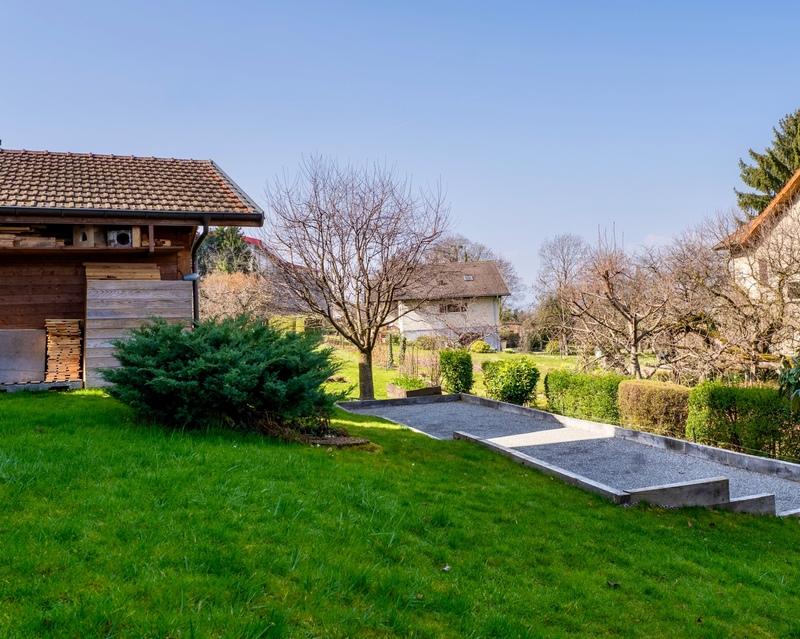 Maison - 241 m² - 9 pièces