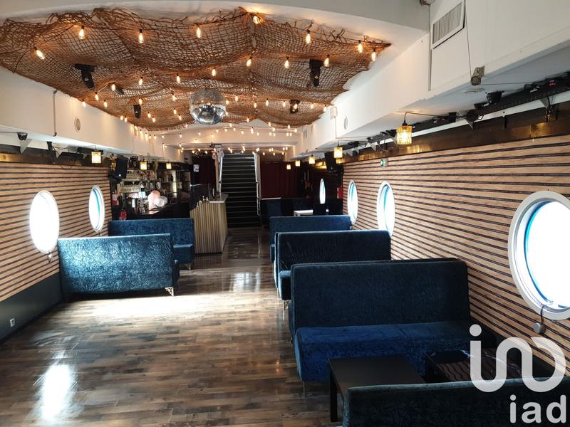 Maison - 200 m² - 3 pièces