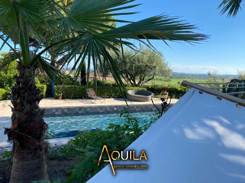 Villa - 341 m² - 8 pièces