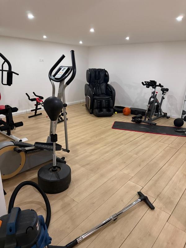 Maison - 253 m² - 11 pièces