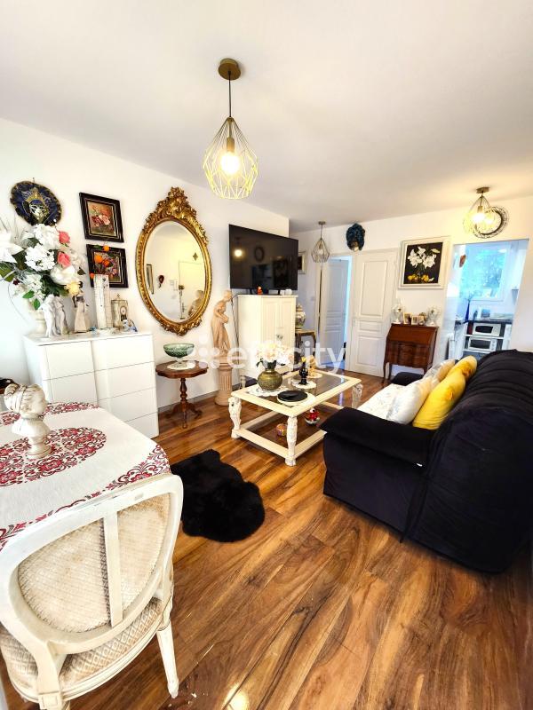 Appartement ancien - 50 m² - 3 pièces