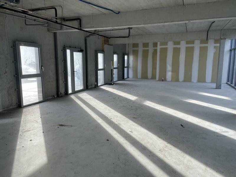 Bureau - 215 m²