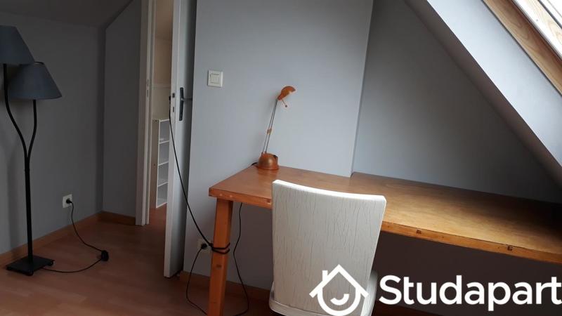 Chambre - 9 m² - 1 pièce