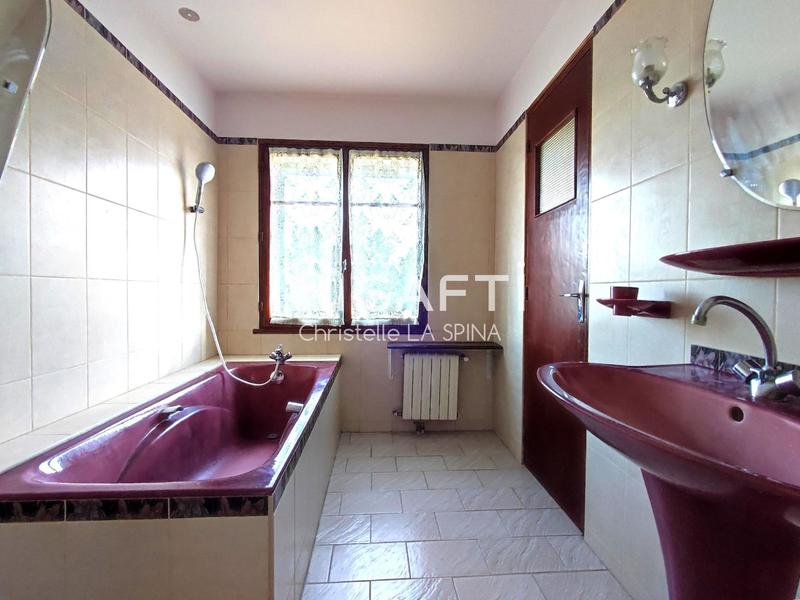 Maison - 110 m² - 6 pièces