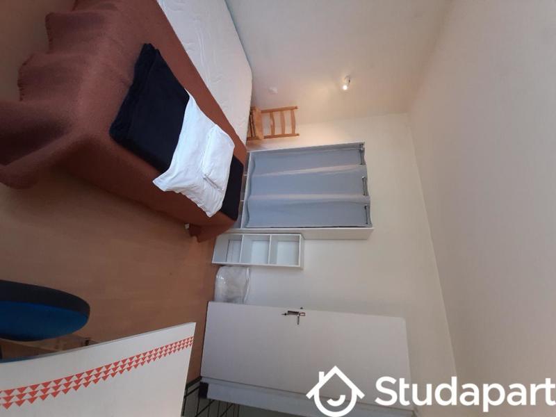 Chambre - 11 m² - 1 pièce