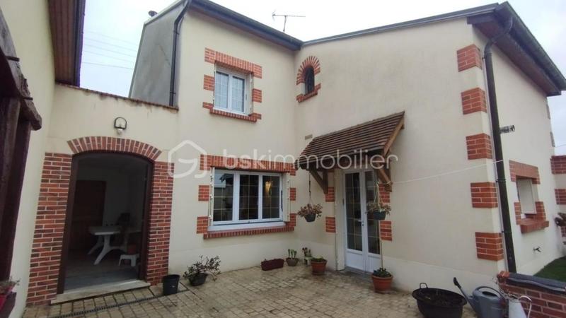 Demeure - 228 m² - 8 pièces