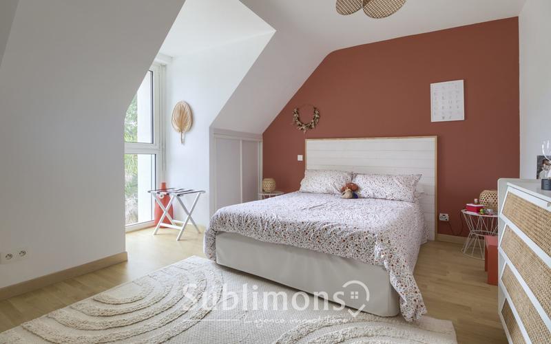 Maison contemporaine - 235 m² - 8 pièces