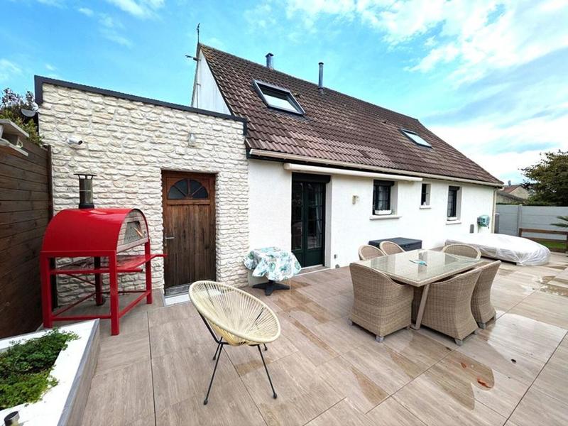 Maison - 151 m² - 7 pièces