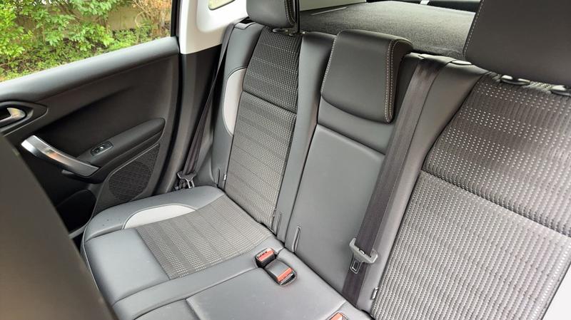 Peugeot 2008 II 1.2 PureTech 130 Eat6 Active - Automatique Entretien constructeur