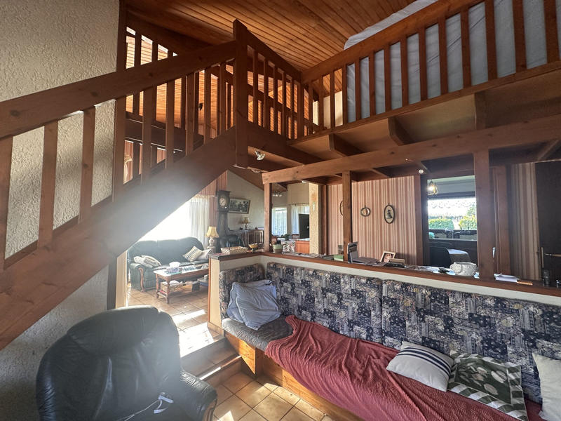 Maison - 210 m² - 4 pièces