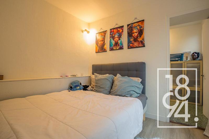 Maison - 240 m² - 9 pièces