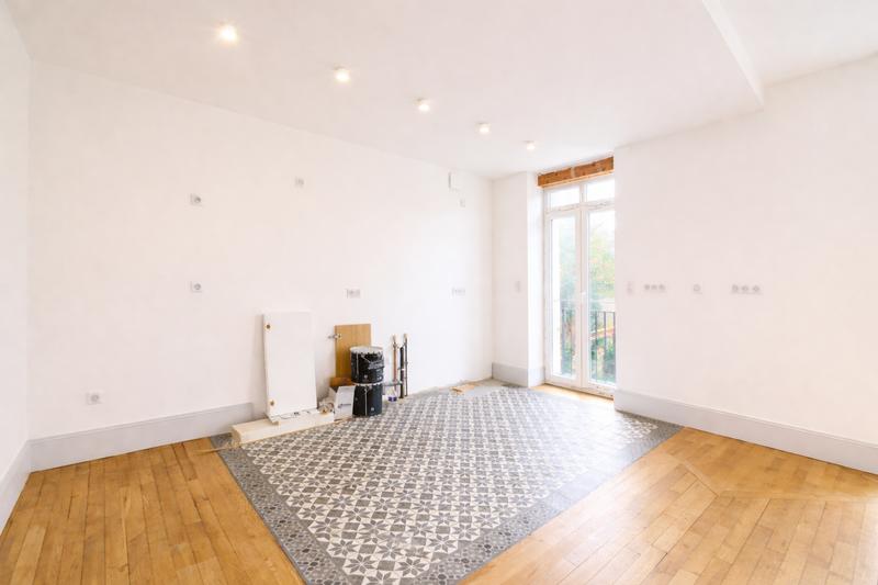 Maison - 240 m² - 10 pièces