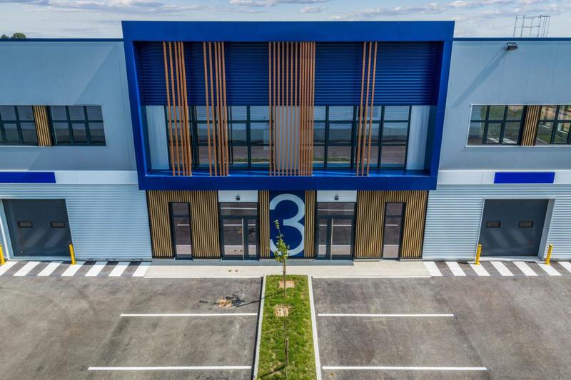 Local d'activités - 533 m²