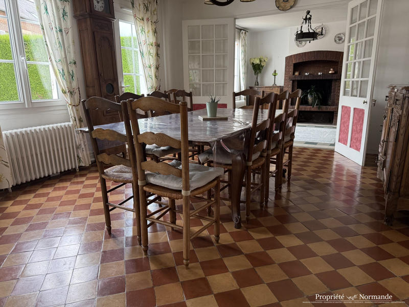 Maison - 151 m² - 6 pièces