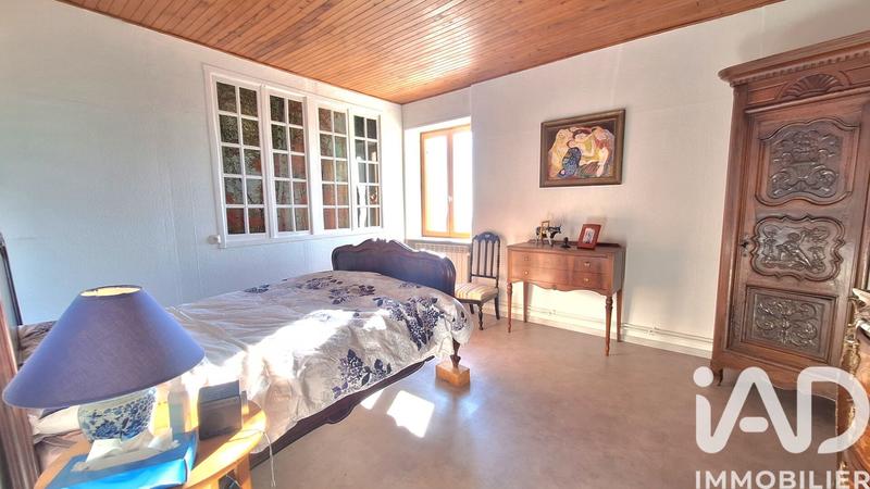 Maison - 240 m² - 6 pièces