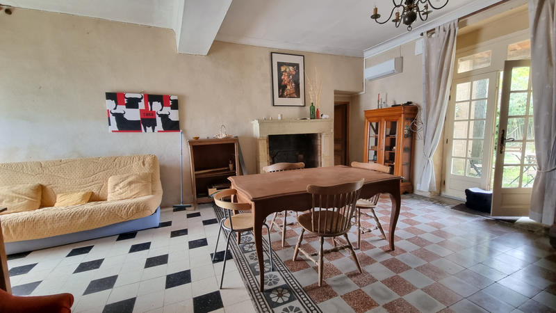 Propriété - 281 m² - 1 pièce