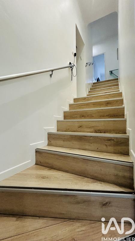 Maison - 186 m² - 8 pièces