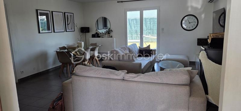 Maison traditionnelle - 90 m² - 4 pièces