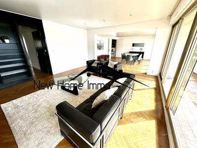 Appartement - 133 m² - 4 pièces