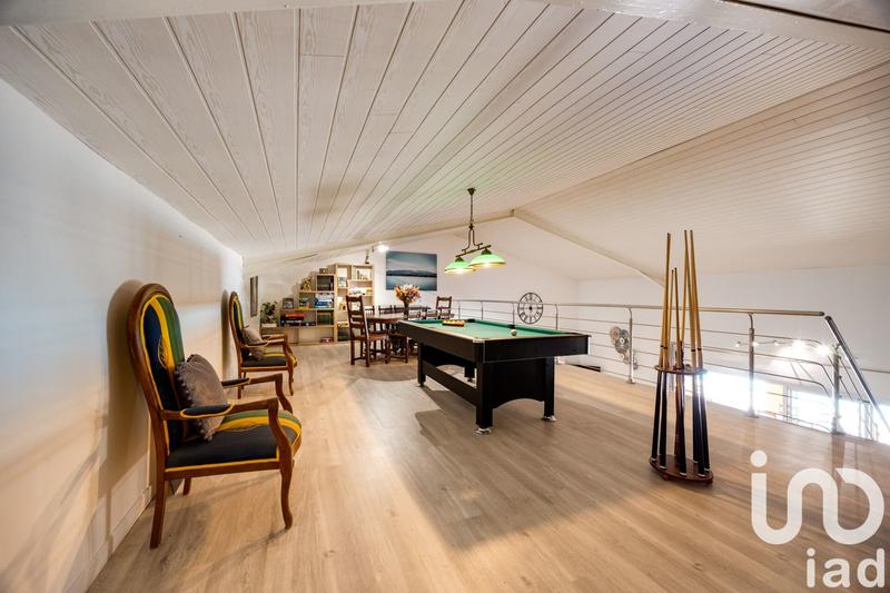 Maison - 260 m² - 7 pièces