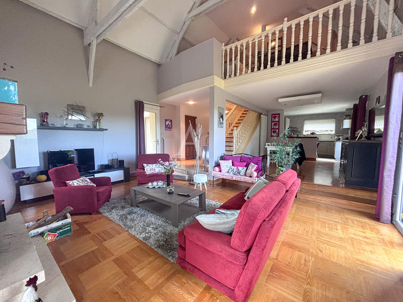 Maison - 165 m² - 5 pièces