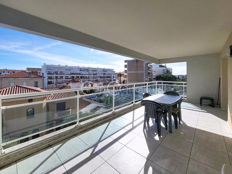 Appartement - 76 m² - 3 pièces