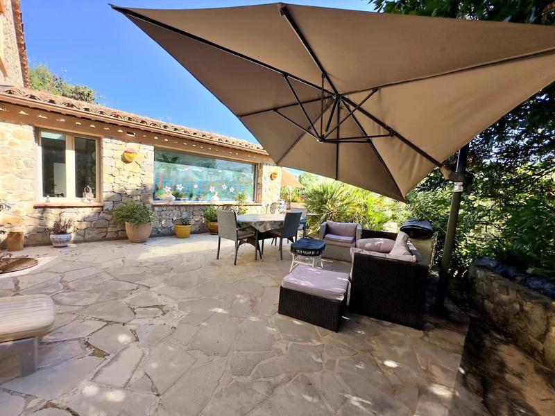 Maison - 192 m² - 8 pièces