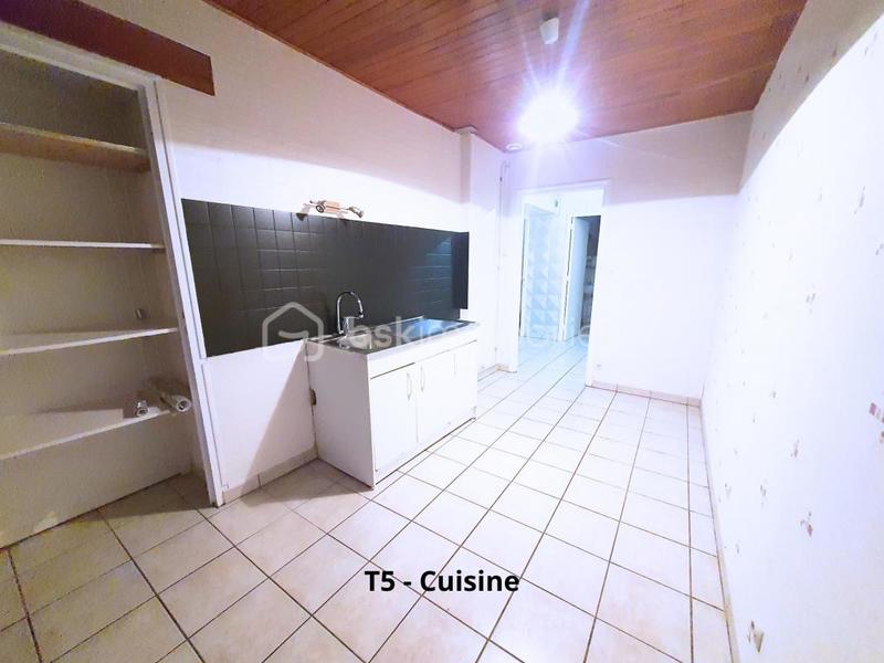 Immeuble - 270 m² - 12 pièces
