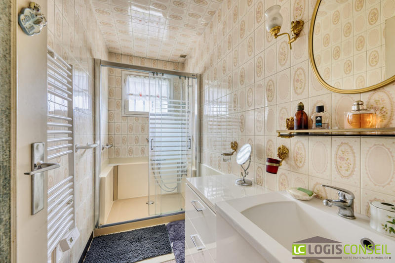 Maison - 111 m² - 6 pièces