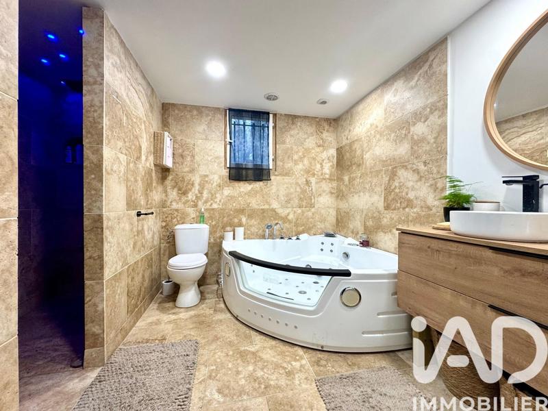 Maison - 90 m² - 5 pièces