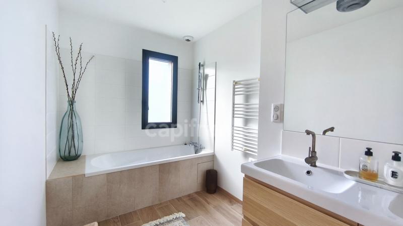 Maison - 100 m² - 4 pièces