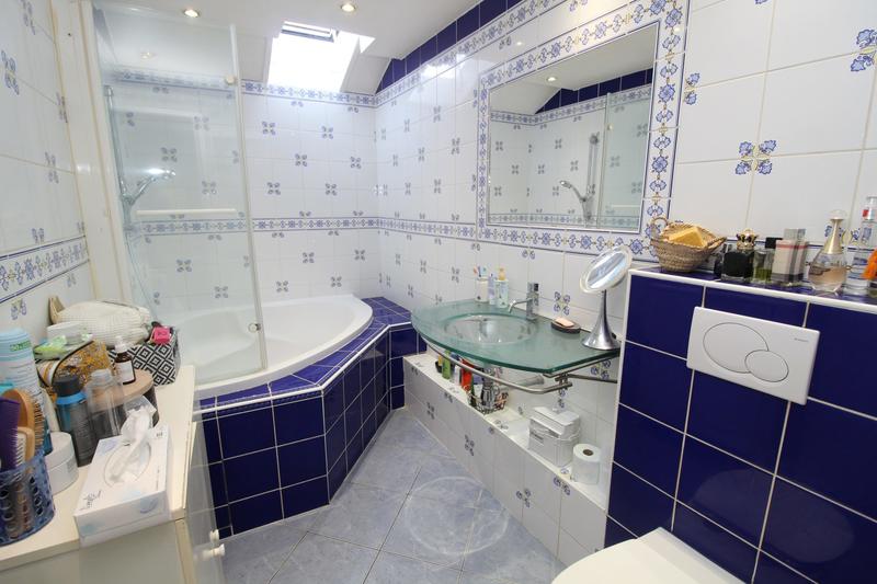 Maison - 87 m² - 6 pièces