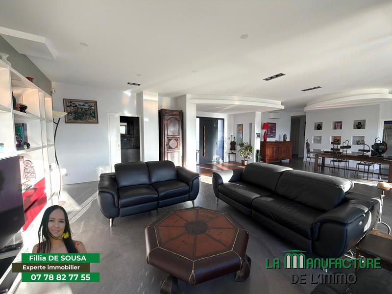 Villa - 202 m² - 7 pièces