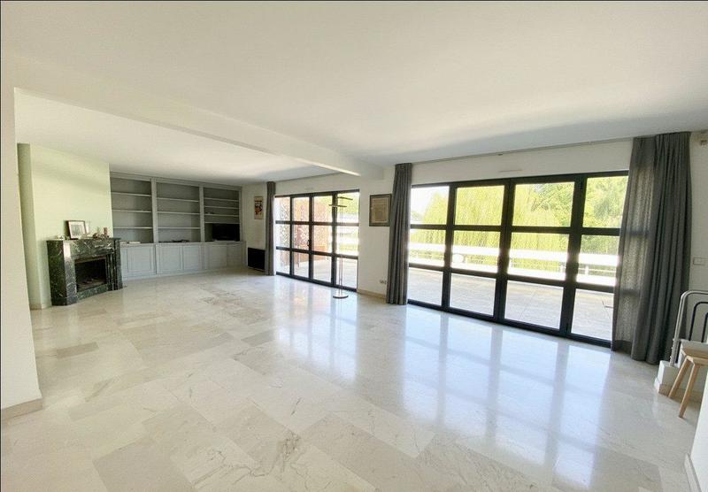 Appartement - 142 m² - 4 pièces