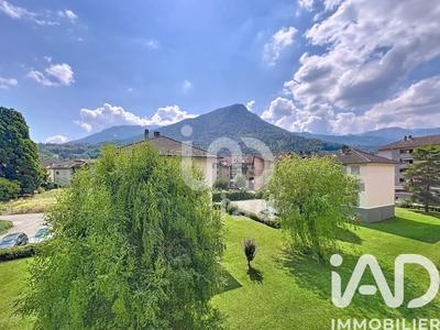 Appartement - 75 m² - 3 pièces