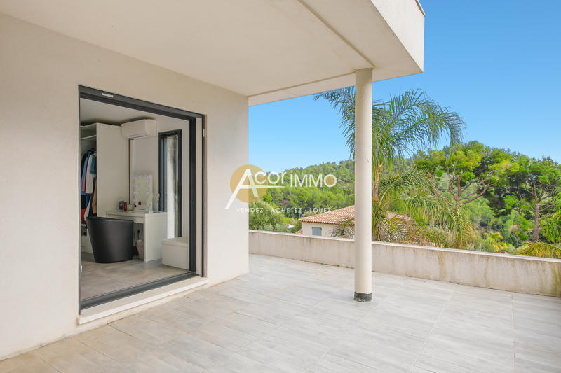 Villa - 171 m² - 6 pièces